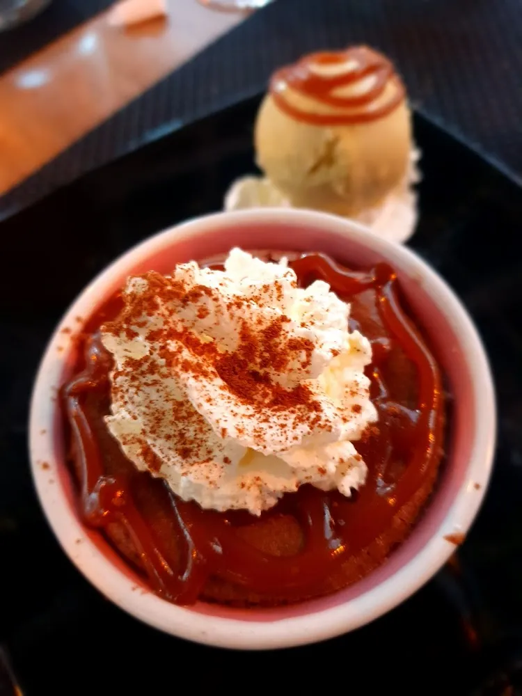 Fondant Au Chocolat Fève Tonka Et Sa Boule de Glace Vanille